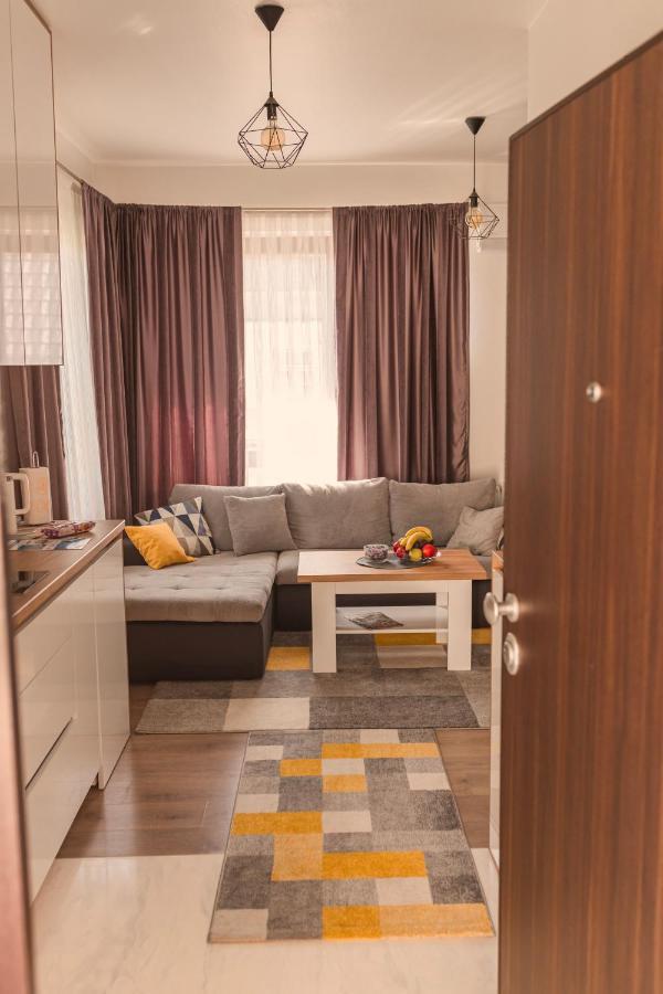 Downtown Apartment Травник Екстер'єр фото