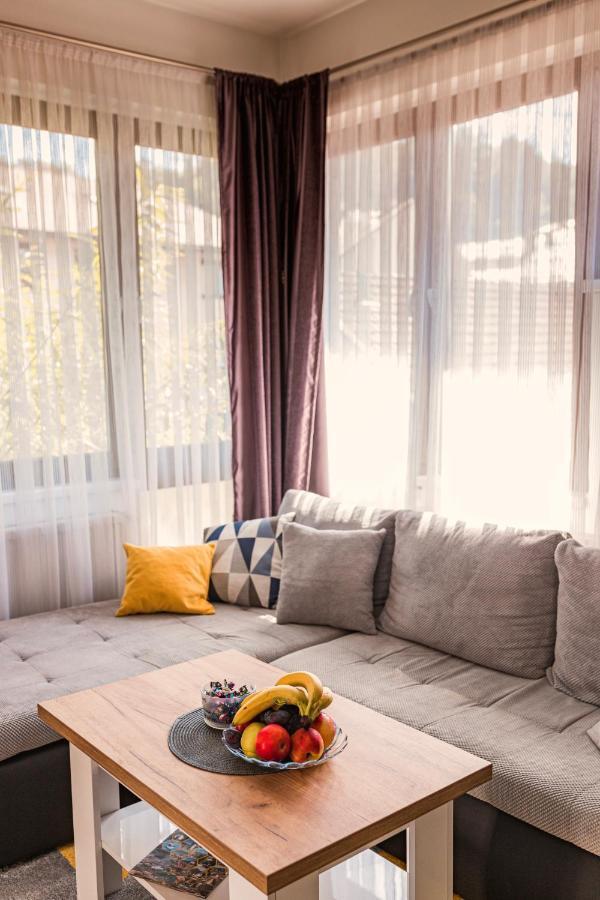 Downtown Apartment Травник Екстер'єр фото