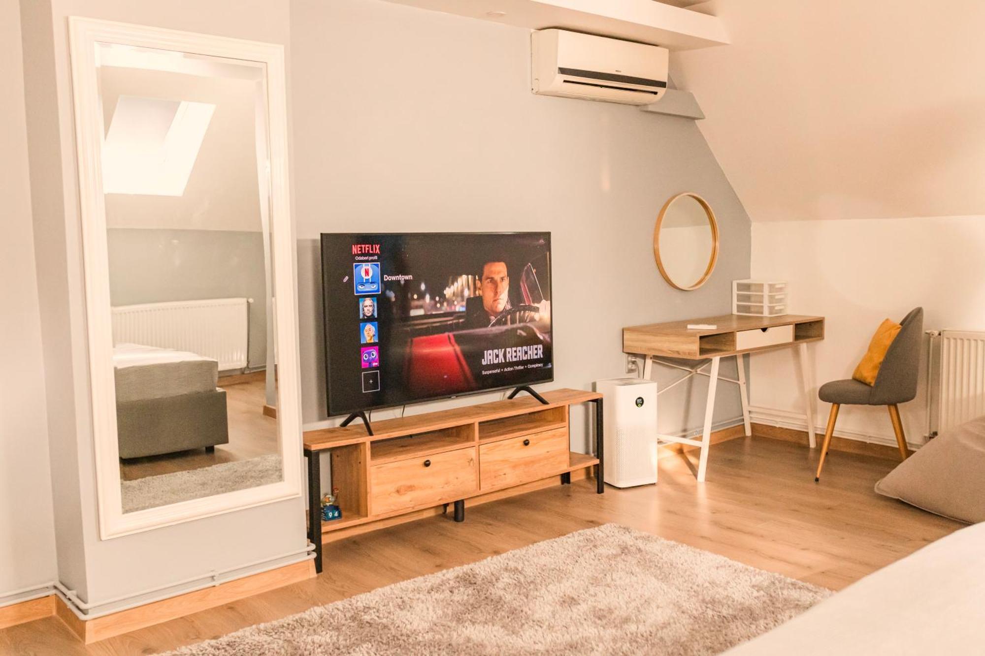 Downtown Apartment Травник Екстер'єр фото