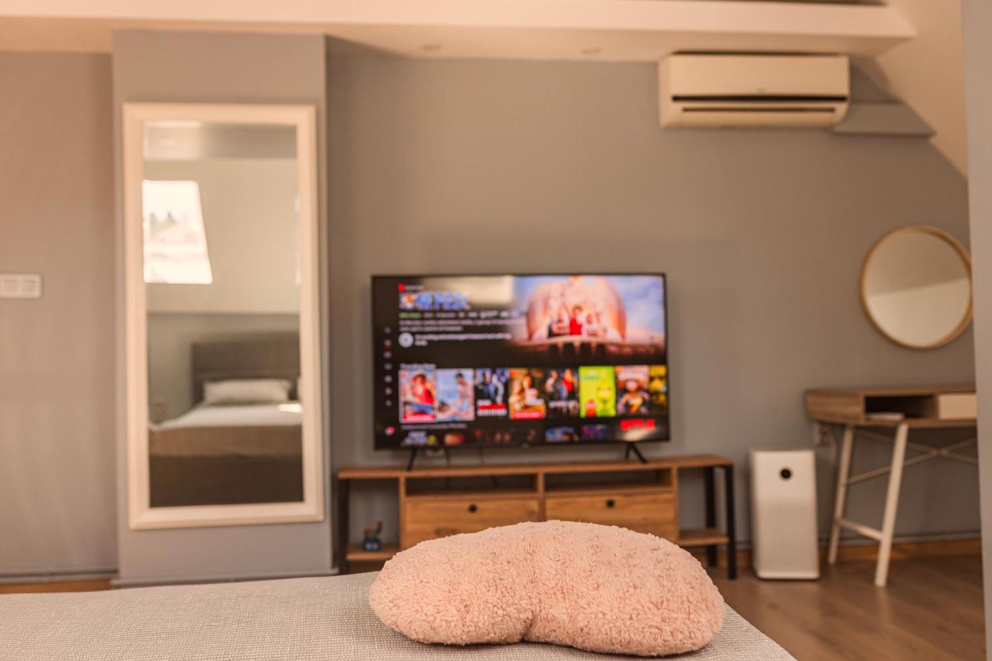 Downtown Apartment Травник Екстер'єр фото